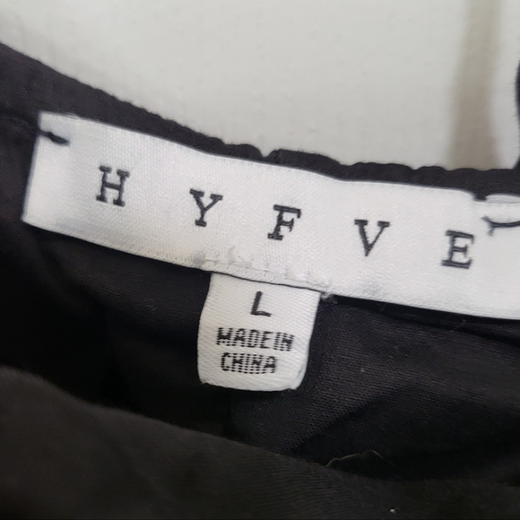 🌿HYFVE Women's Large Black Sleeveless Built in Bra Spaghetti Strap Crop-CUTE! - Picture 5 of 10